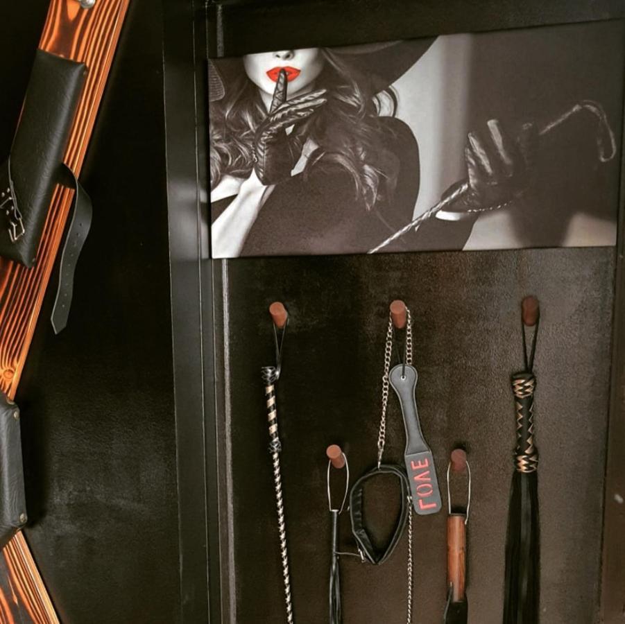 La Loveroom Bdsm De Nice " La Chambre Luxe Des Desirs " Luaran gambar