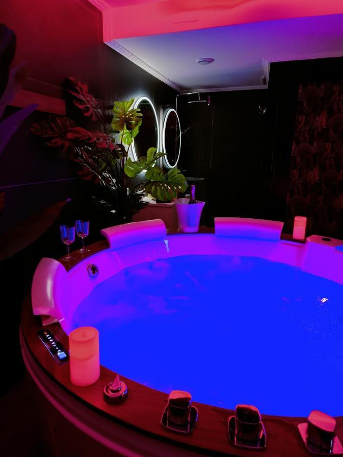 La Loveroom Bdsm De Nice " La Chambre Luxe Des Desirs " Luaran gambar